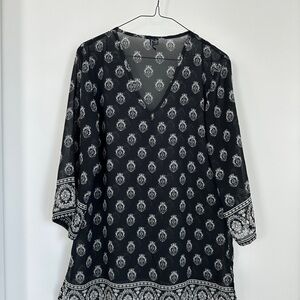 🩷 Chic Black and White Women's Tunic Top